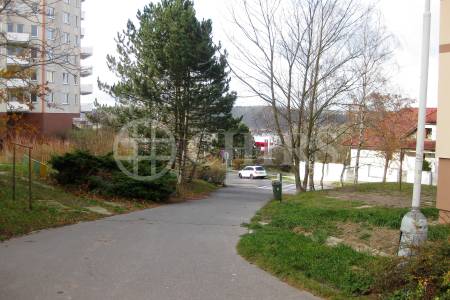 Prodej bytu 1+kk, OV, 30 m2, ul. Platónova 3278/8, Praha 4 - Modřany
