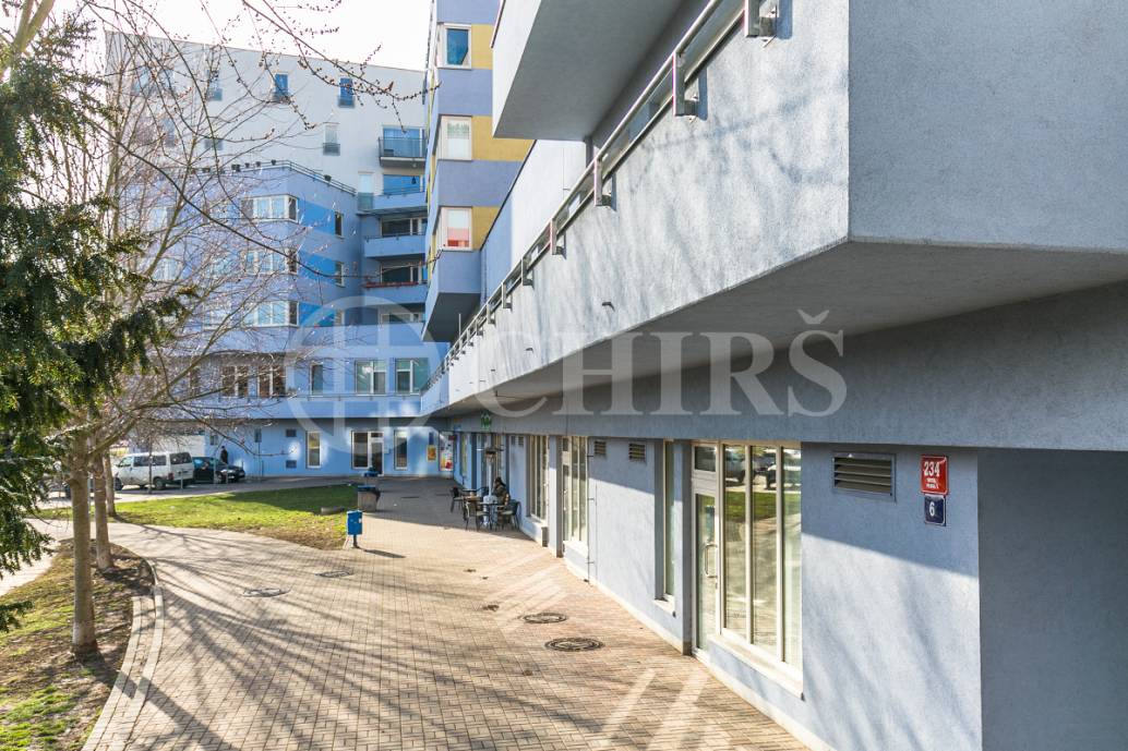 Prodej bytu 1+kk s balkonem, OV, 44m2, ul. Kudrnova 234/6, Praha 5 - Motol