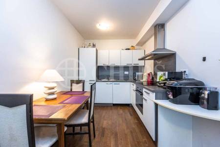 Prodej bytu 2+kk s terasou, OV, 59m2, ul. Pod Stolovou horou 975/1, Praha 5 - Jinonice