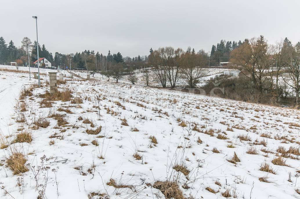 Prodej pozemků, OV, od 1885m2 do 3351m2, ul. Na Lukách, Unhošť, Středočeský kraj