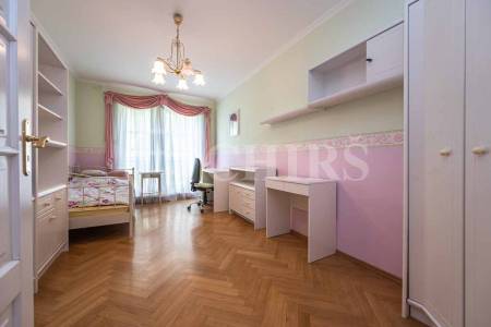 Prodej bytu 5+1 s dvěma lodžiemi, OV, 190 m2, ul. Volutová 2520/10, Praha 5 - Hůrka