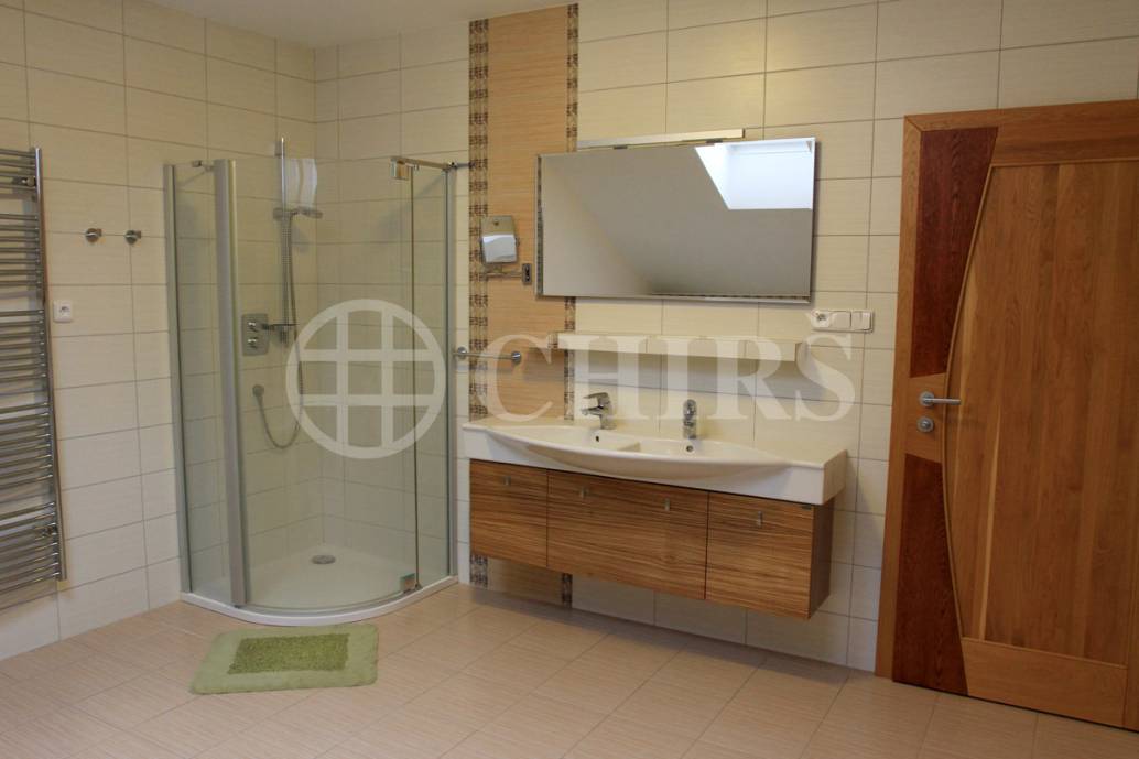 Prodej rodinného domu 380m2, OV, - Velké Přítočno (okres Kladno)