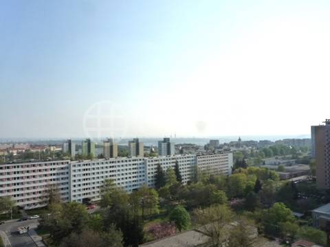 Prodej bytu 2+kk, DV, 43 m2, ul. Frýdlantská 1297/4, Praha 8 Kobylisy