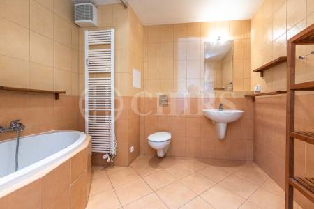 Prodej bytu 2+kk s balkonem, OV, 54m2, ul. Eberlova 1465/4, Praha 5 - Stodůlky