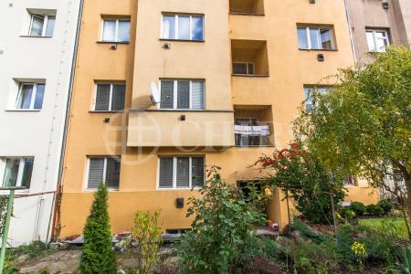 Prodej bytu 2+kk, OV, 40m2, ul. Nad Kajetánkou 1445/29, P-6 Břevnov