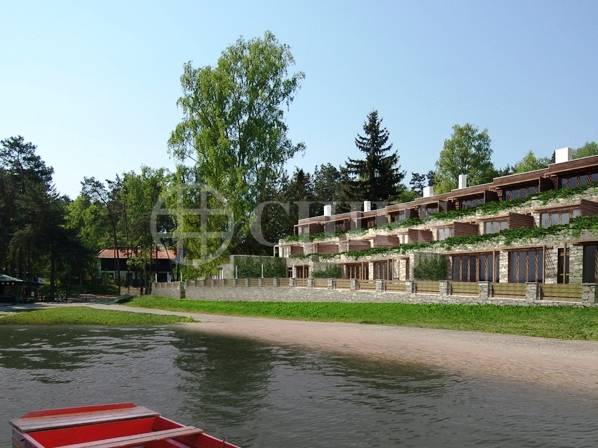 Prodej chaty 2+kk, 55,15m2/T v rezidenci nad Máchovým jezerem 
