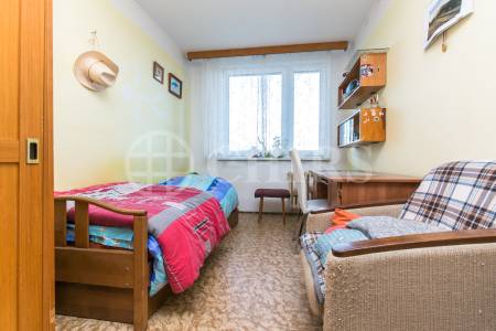 Prodej bytu 3+1 s lodžií, OV, 75m2, ul. Španielova 1287/14, Praha 6 - Řepy