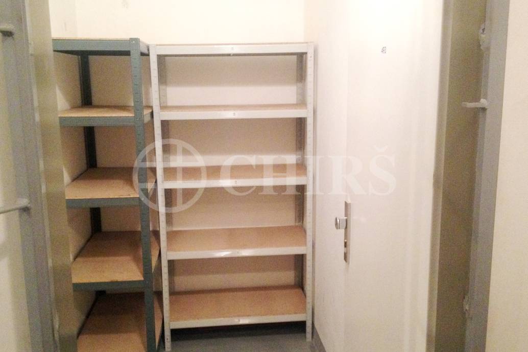 Prodej garážového stání, OV, 15m2, ul. Paťanka 2614/11, Praha 6 - Dejvice