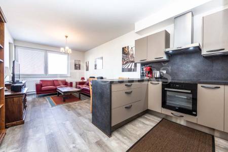 Pronájem bytu 2+kk s balkonem, OV, 52m2, ul. Náměstí Olgy Scheinpflugové 1280/1, Praha 5 - Hlubočepy