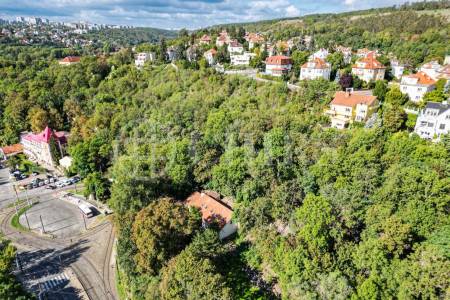 Prodej stavebního pozemku, 1168 m2, ul. Nad Konečnou, Praha 5 - Hlubočepy