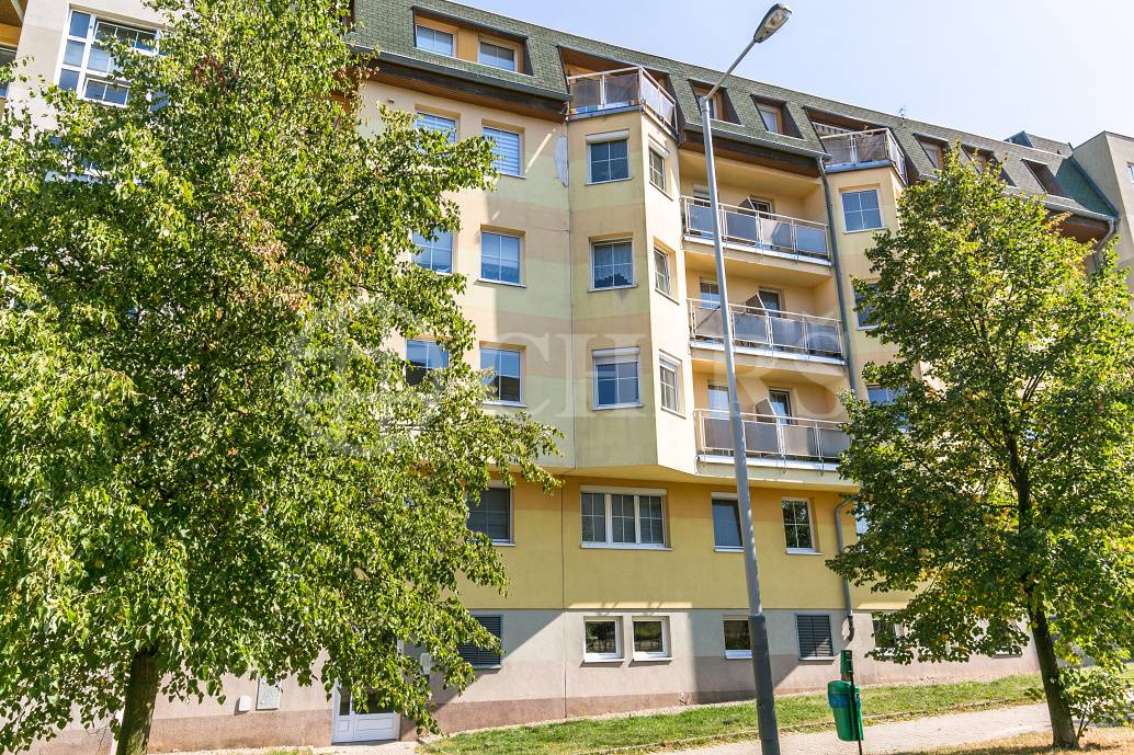 Prodej bytu 4+kk/T/GS, OV, 130m2, ul. Voskovcova 1075/59, Praha 5 - Hlubočepy