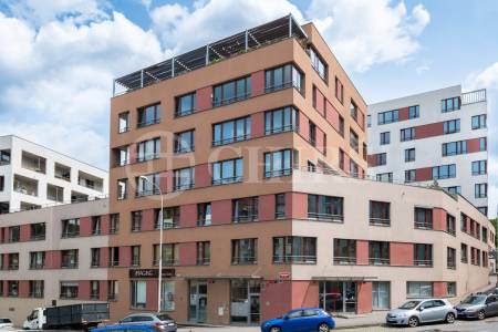 Prodej bytu 2+kk s lodžií a sklepem, OV, 60 m2, ul. Musílkova 1311/5b, Praha 5 - Košíře
