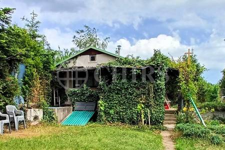 Prodej chaty 1+1, OV, 23m2, se zahradou 347m2, zah.kolonie Drsnice, Praha 6 - Sedlec