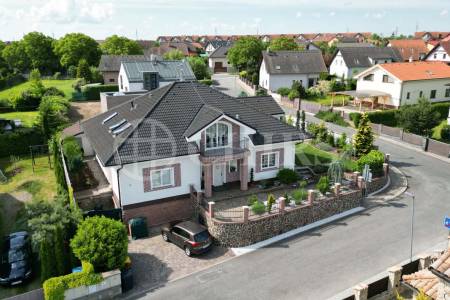 Prodej rodinného domu 5+kk, OV, 310 m2, ul. Liliová 1095, Chýně
