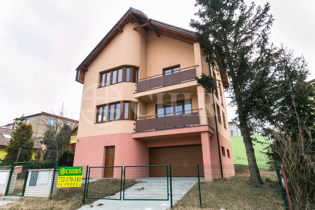 Prodej RD 6+kk se zahradou, 250 m2, ul. Jakubovská 766/278, Praha 9 - Hostavice