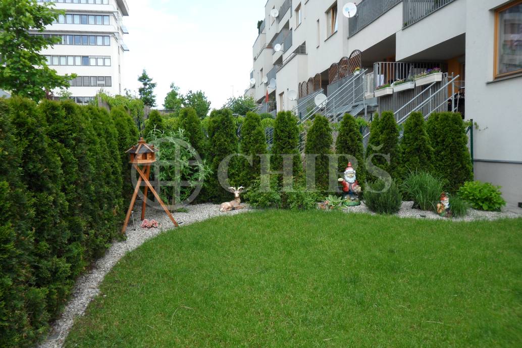 Pronájem bytu 3+kk/T/GS, OV, 77m2, ul. Dismanova 2623/1, Praha 5 - Hůrka