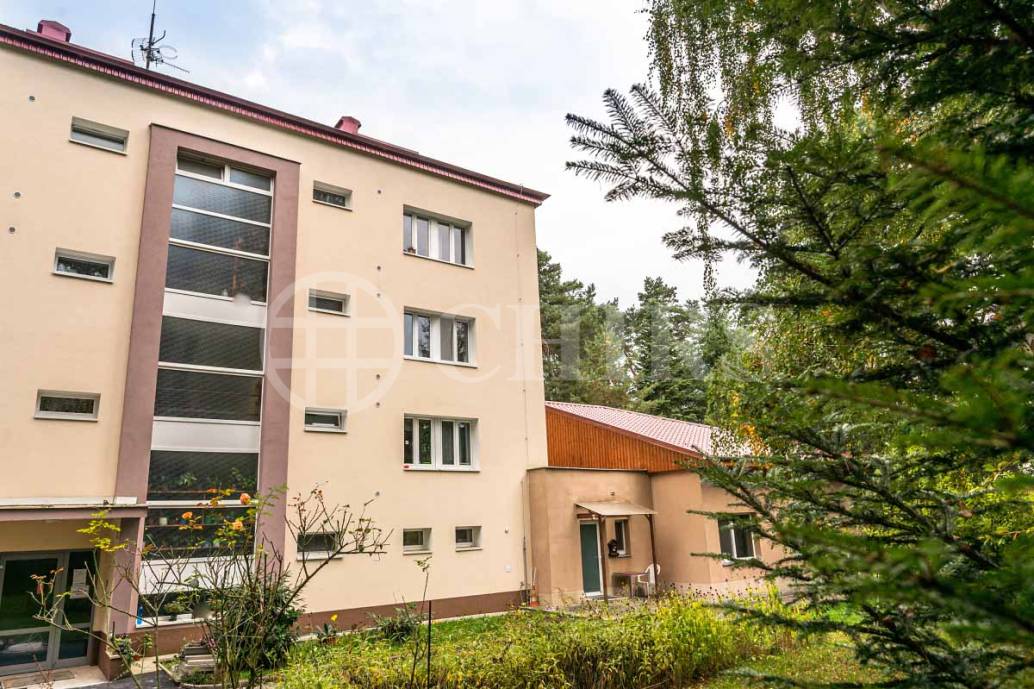 Prodej bytu 3+1 s balkonem, OV, 70m2, ul. Medinská 494, Praha - 9 Klánovice