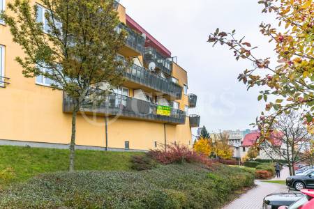 Prodej bytu 3+kk s terasou a garážovým stáním, OV, 84m2, ul. Harmonická 1384/11, Praha 5 - Stodůlky