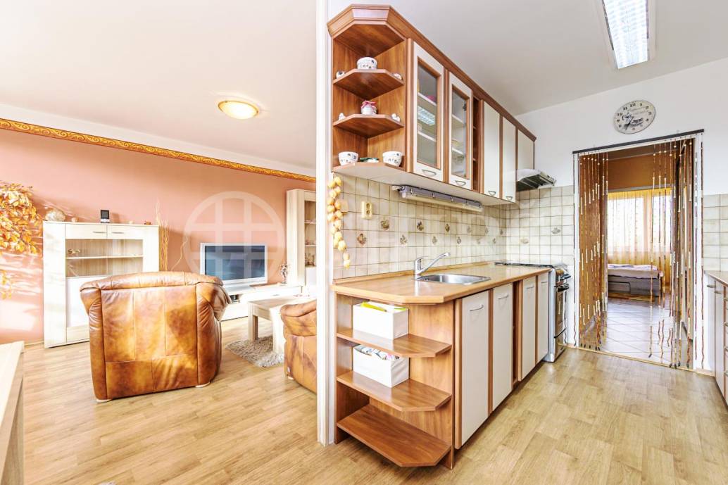 Prodej bytu 3+kk s lodžií, OV, 74m2, ul. Petržílkova 2491/56 , Praha 5 - Stodůlky