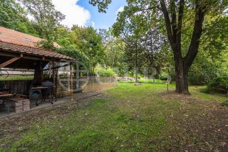 Prodej stavebního pozemku, 1168 m2, ul. Nad Konečnou, Praha 5 - Hlubočepy