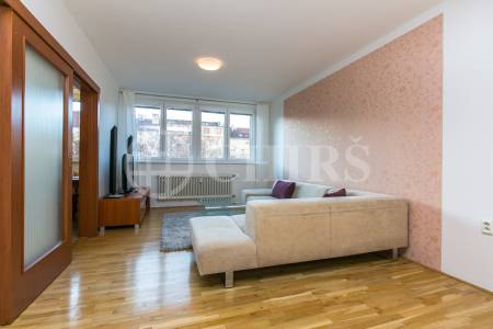 Prodej bytu 3+1, OV, 74m2, ul. Bulharská 1401/38, Praha 10 - Vršovice