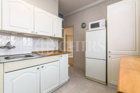 Pronájem bytu 2+1 s lodžií, OV, 53 m2, ul. Africká 617/18, Praha 6 – Vokovice