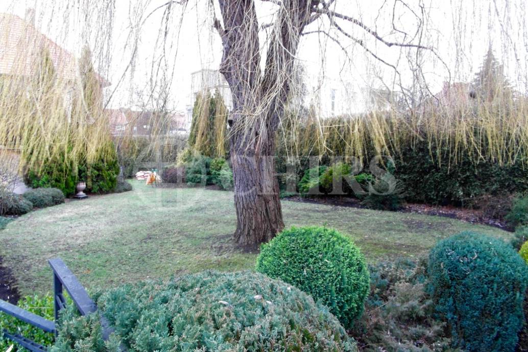 Pronájem luxusního bytu 4+kk, 147 m2, U třetí baterie, Praha 6.  