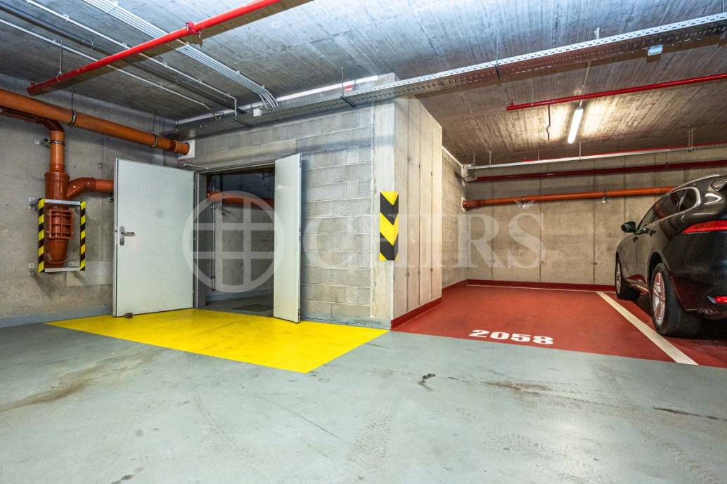 Prodej garážového stání, OV, 16 m2, ul. Pod Stolovou Horou 975/3, Praha 5 - Jinonice