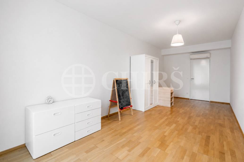 Pronájem bytu 4+kk s lodžií, OV, 152m2, ul. Švédská 1010/15, Praha 5 - Smíchov