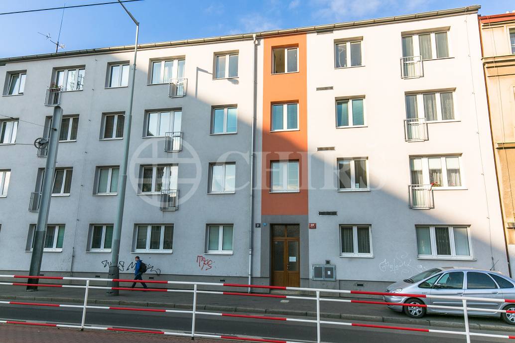 Prodej bytu 3+kk s lodžií, DV, 64m2, ul. Černokostelecká 119/21, Praha 10 - Strašnice
