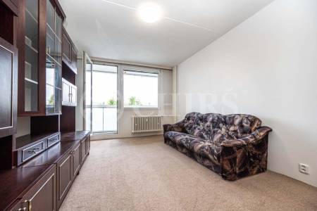 Prodej bytu 2+kk s lodžií, DV, 45m2, ul. Slévačská 902/11, Praha 9 - Hloubětín