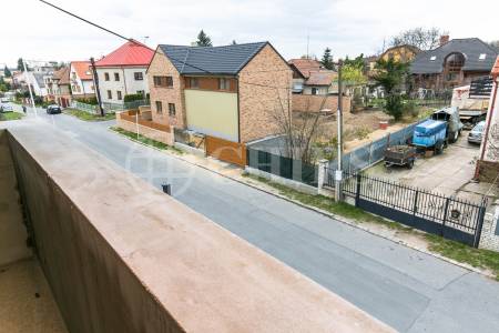 Prodej rodinného domu 3x 3+kk, OV, 315m2, ul. Jasenná 1213/7, Praha 20 - Horní Počernice