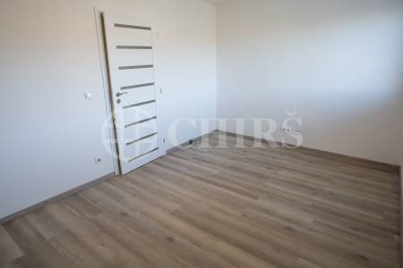 Pronájem bytu 3+kk se zahrádkou, OV, 84m2 + 50m2 zahrada, ul. Litovická 676, Hostivice