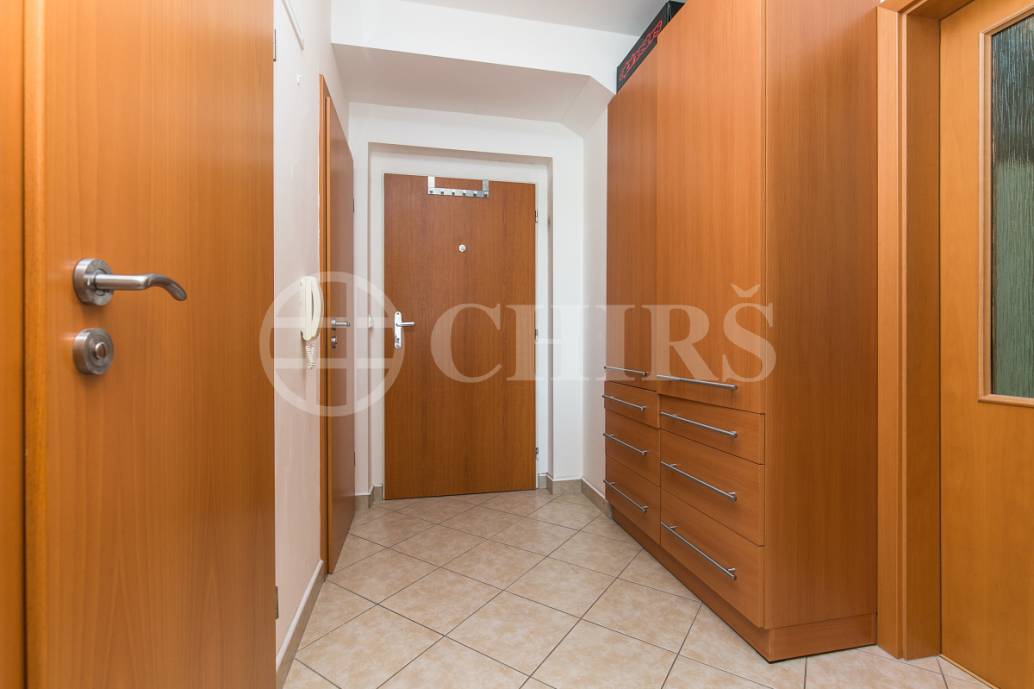 Prodej bytu 2+kk, OV, 42 m2, ul. Ve Slatinách 3241/5, Praha 10 - Záběhlice
