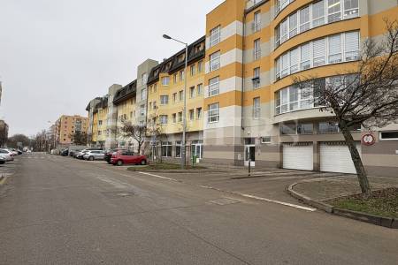 Prodej garážového stání, OV, 11 m2, ul. Voskovcova 1075/49, Praha 5 - Barrandov