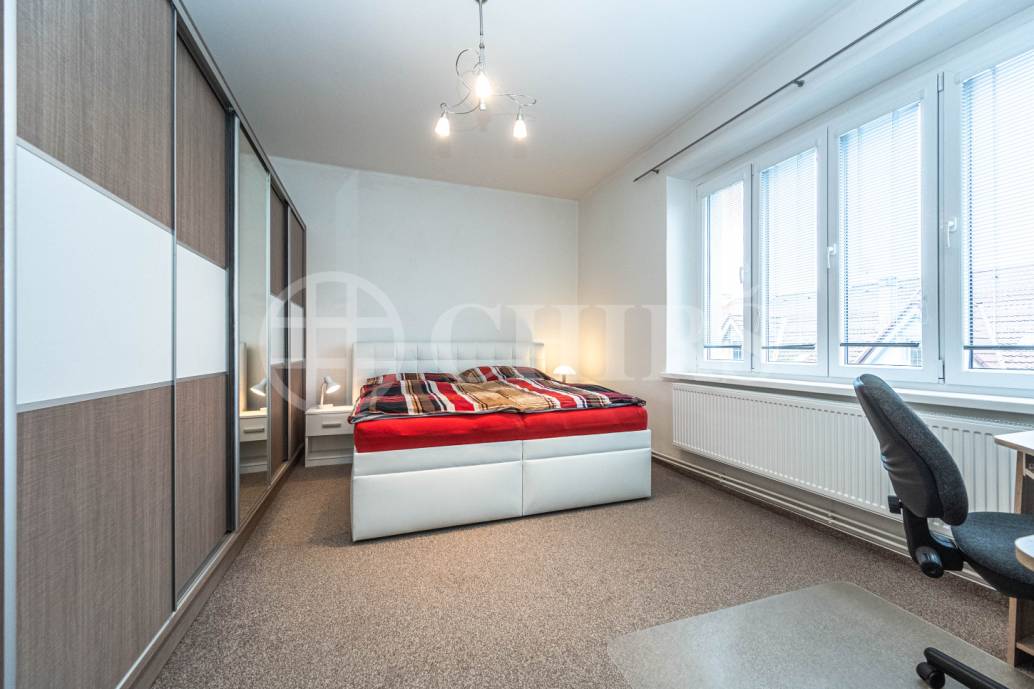 Prodej bytu 3+1 se dvěma balkony a velkými sklepy, OV, 108m2, ul. Vepřkova 1247/12, Slaný