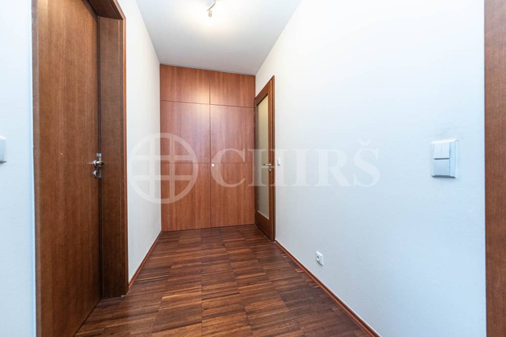 Pronájem bytu 3+kk s lodžií, OV, 90m2, ul. Jeremiášova 2722/2b, Praha 5 - Stodůlky