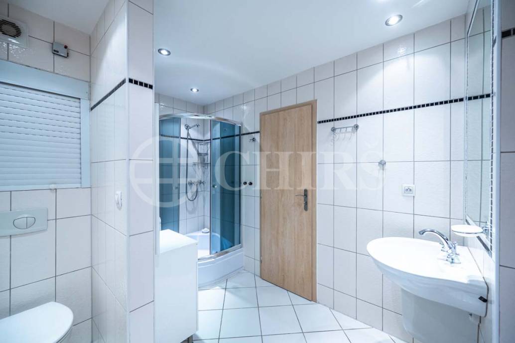 Prodej bytu 2+1, OV, 74m2, ul. Nábřeží Jana Palacha 1026/22, Karlovy Vary