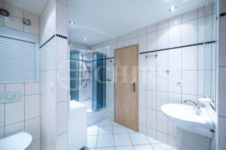 Prodej bytu 2+1, OV, 74m2, ul. Nábřeží Jana Palacha 1026/22, Karlovy Vary