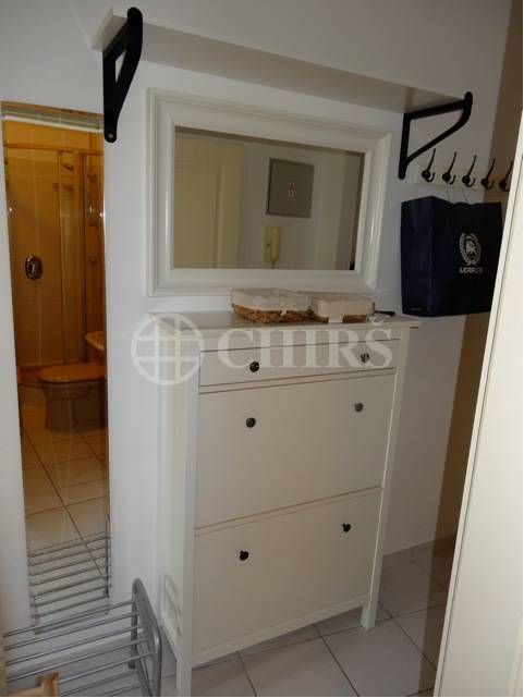 Pronájem bytu 1+kk/B, OV, 40 m2, ul. U Kříže 609/2, Praha 5 - Jinonice