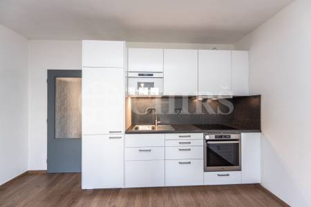 Prodej bytu 1+1 se sklepem, OV, 53 m², ul. Zavadilova 96/14, Praha 6 – Dejvice.