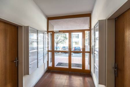 Prodej bytu 3+kk, OV, 73 m2, ul. Petržílkova 2564/21, Praha 5 - Nové Butovice