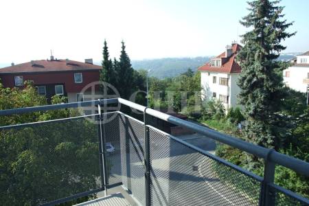 Prodej bytu 3+kk se dvěma balkony a garážovým stáním v novostavbě,  93,2 m2, ul. Bolívarova, P-6 Břevnov