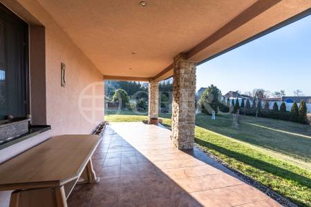 Prodej rodinného domu 4+kk, OV, 122 m², ul. Školní, Cvrčovice