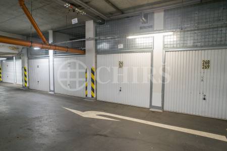 Pronájem dvougaráže, OV, 26,25m2, ul. Voskovcova 1130/34, Praha 5 - Hlubočepy