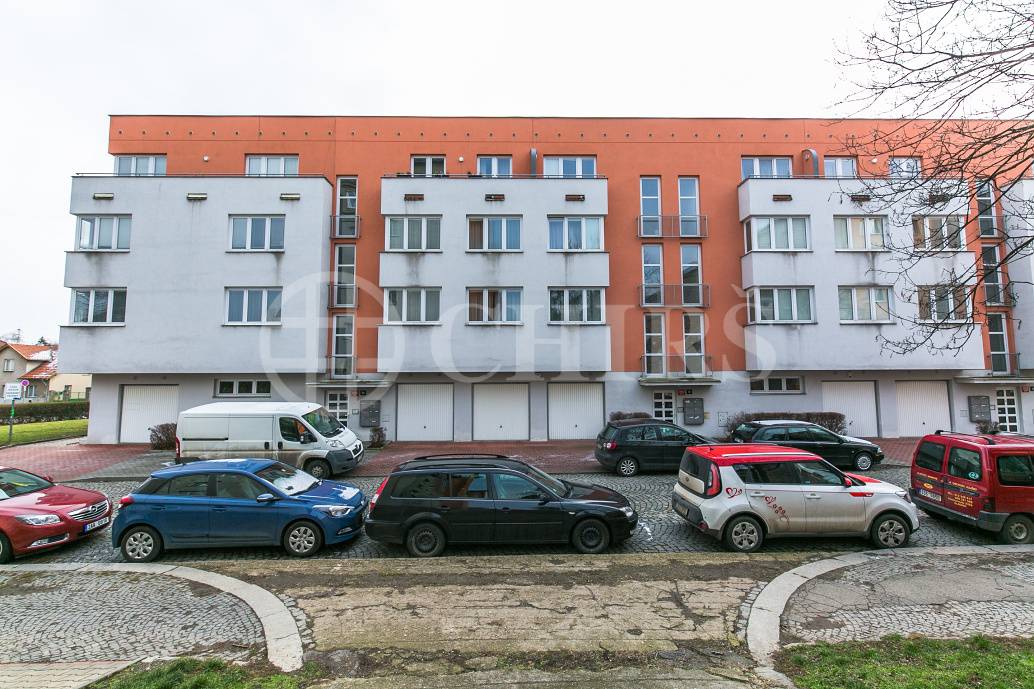 Prodej bytu 4+kk s lodžií, OV, 102m2, ul. Sečská 1962/20, Praha 10 - Strašnice