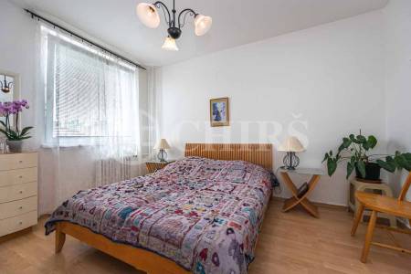 Prodej bytu 3+1 s lodžií, OV, 74m2, ul. Tréglova 795/2, Praha 5 - Hlubočepy