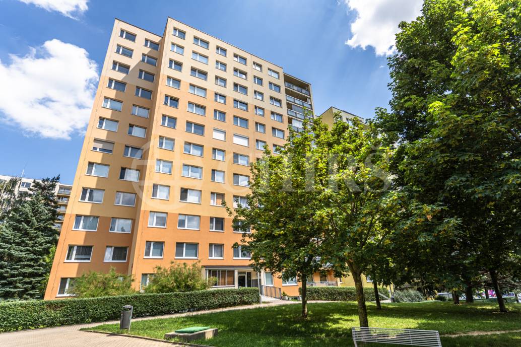 Pronájem bytu 2+kk se sklepem, OV, 46m2, ul. Ciolkovského 849/5, Praha 6 - Ruzyně
