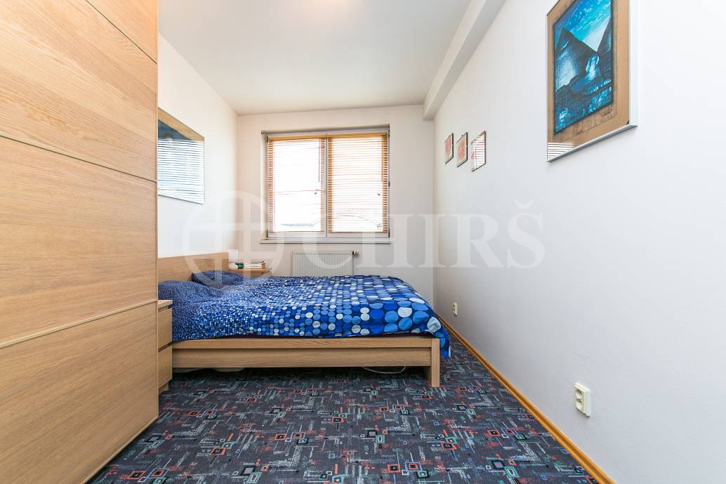 Pronájem bytu 2+kk s balkonem, OV, 47m2, ul. Kodymova 2539/8, Praha 5 - Stodůlky
