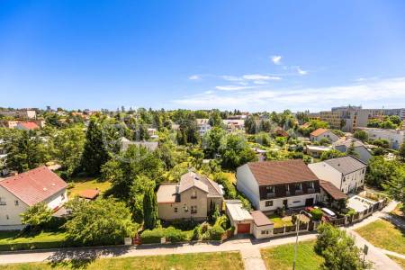 Prodej bytu 2+kk, OV, 42m2, ul. Voskovcova 987/14, Praha 5 - Hlubočepy